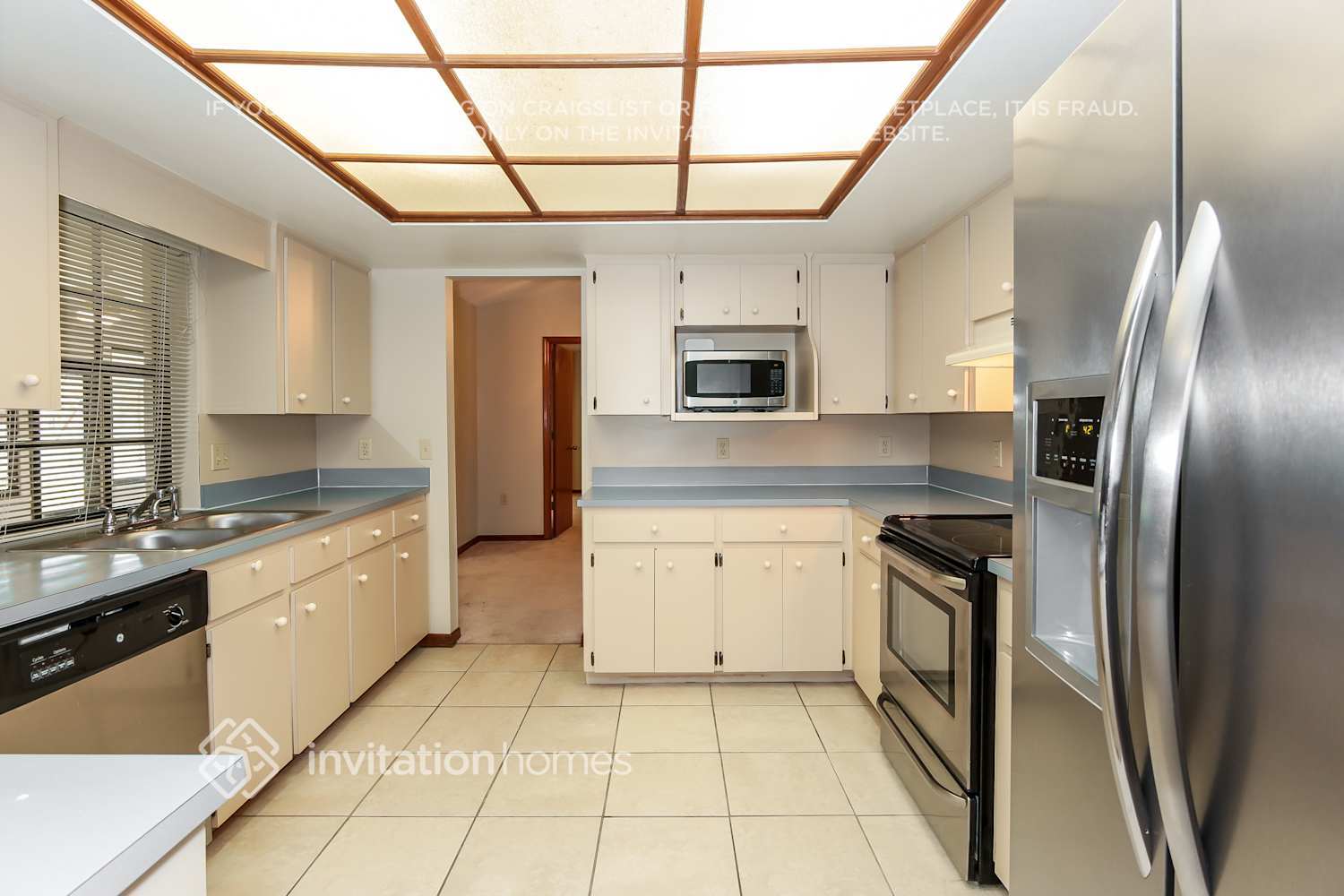 Building Photo - 1060 Colony Arms Dr