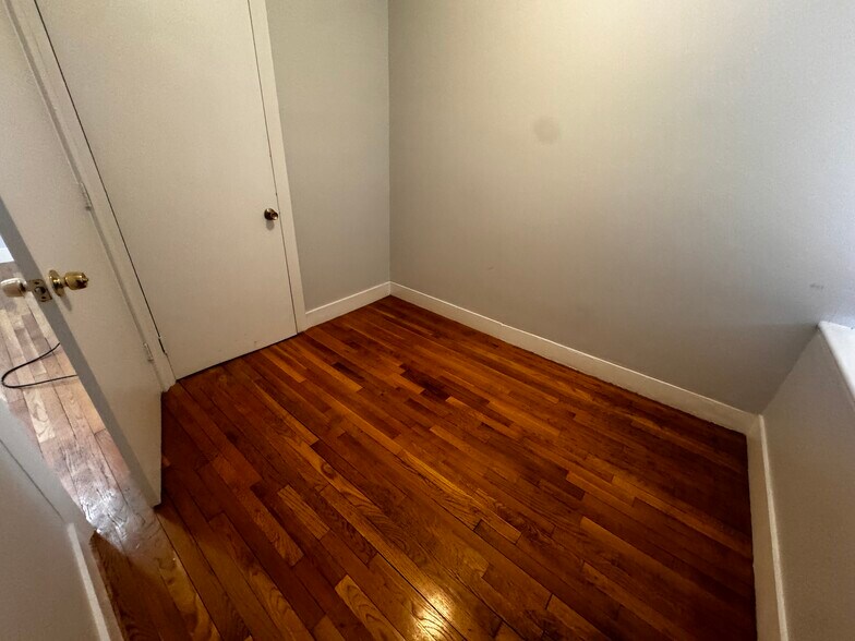 Building Photo - 31 Orkney Rd