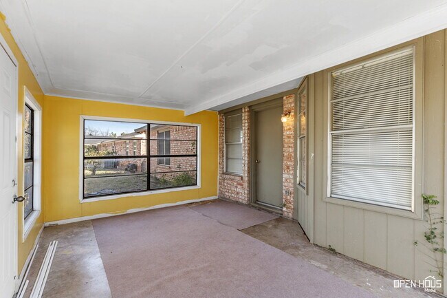 Building Photo - 216 Dirks Dr