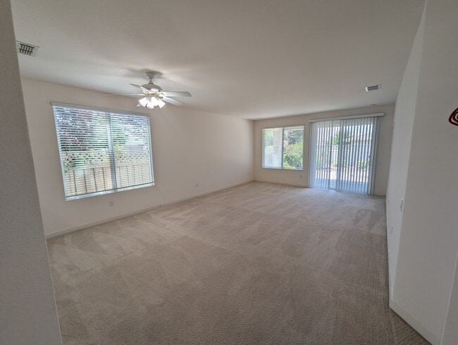 Building Photo - 398 Marigold Ln