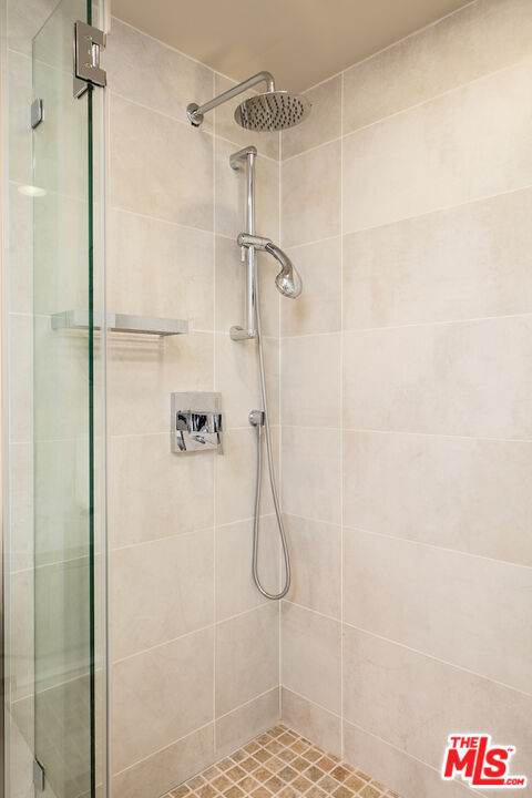 Building Photo - 118 S Kenwood St