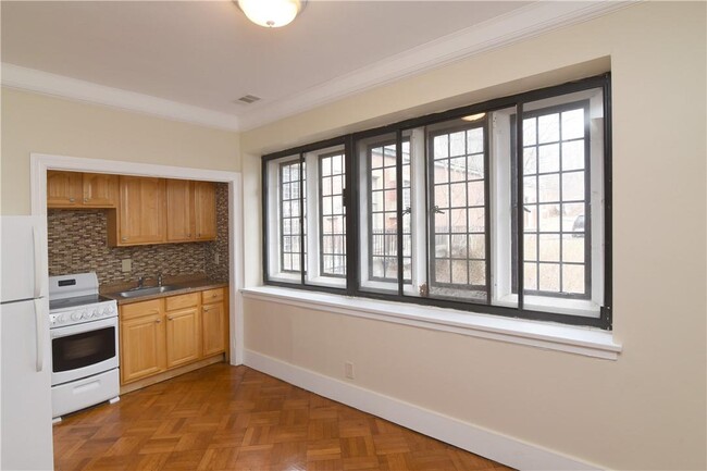 Building Photo - 316 Chateau Rive