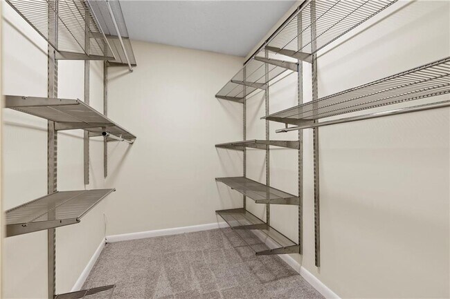 Building Photo - 5137 Roswell Rd NE