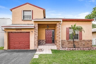 Building Photo - 13995 Langley Pl