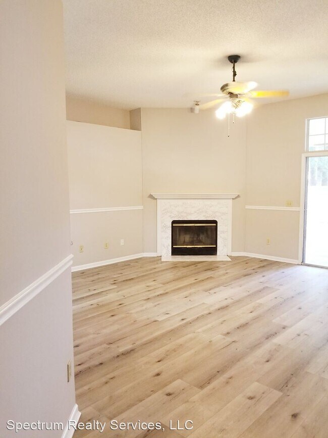 Building Photo - 3 br, 2 bath House - 7552 Fawn Lake Dr. N.