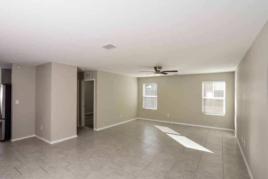 Building Photo - 10730 Castello Cyn