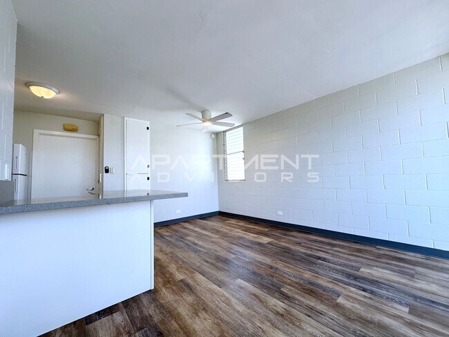 Building Photo - 816 Birch St