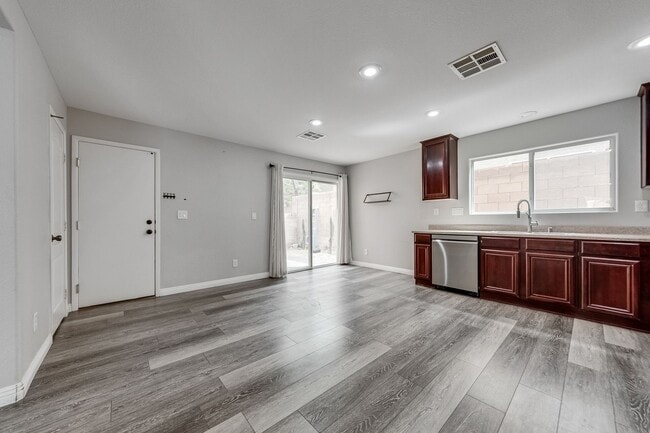 Building Photo - Charming Southwest Las Vegas Home with Open Layout & Prime Location Near the Strip