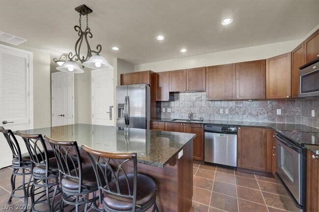 Building Photo - 2405 W Serene Ave