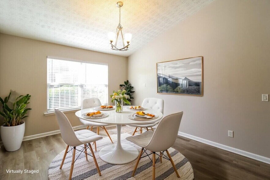 Building Photo - 3105 Evergreen Eve Crossing