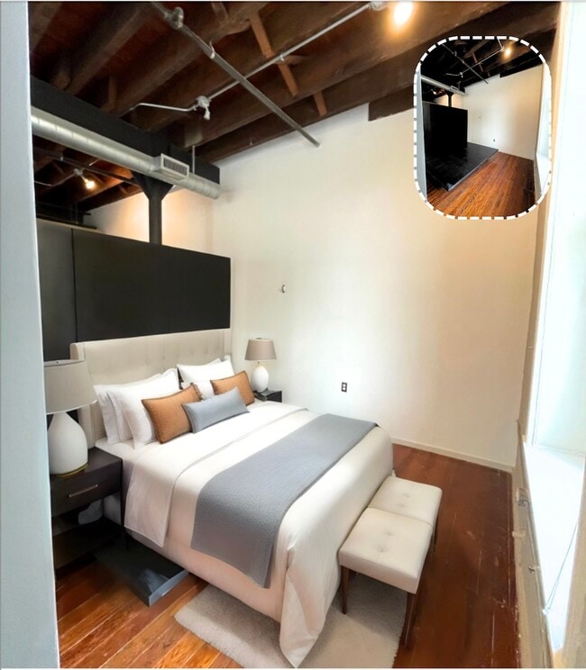 Building Photo - 1000 S Charles St