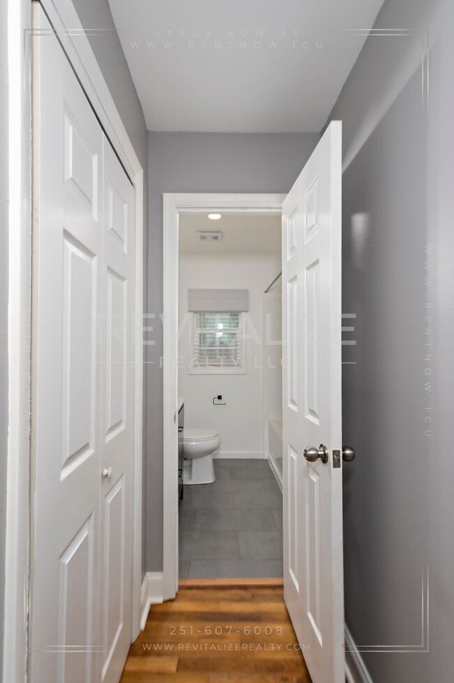 Building Photo - Desirable 3 Bed 1 Bath Ranch Style Home in Parkview Estates