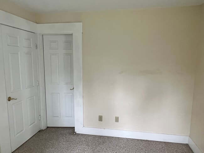 Primary Photo - 256 Belmont Ave