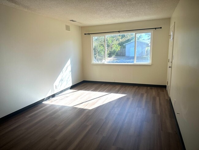 Building Photo - 3970 Meteor St
