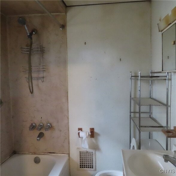 Building Photo - 540 Teall Ave