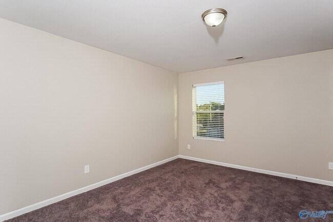 Building Photo - 15241 Tyler Mill Dr