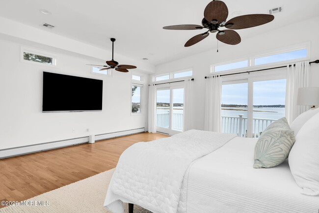 Building Photo - 484 Ocean Ave