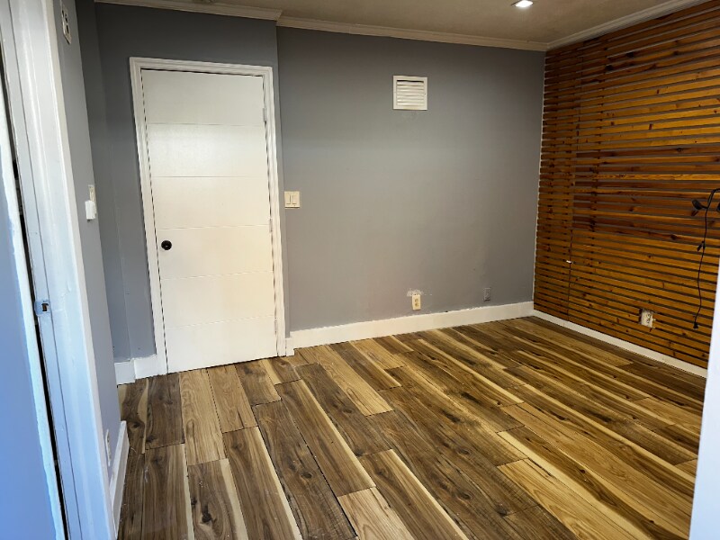 Building Photo - 804 SW 2nd St