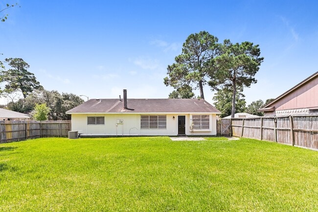 Building Photo - 8403 Rustwood Ct