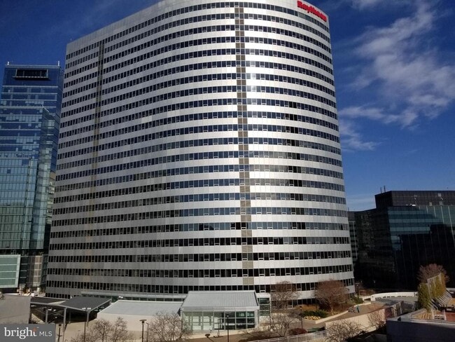 Building Photo - 1121 Arlington Blvd