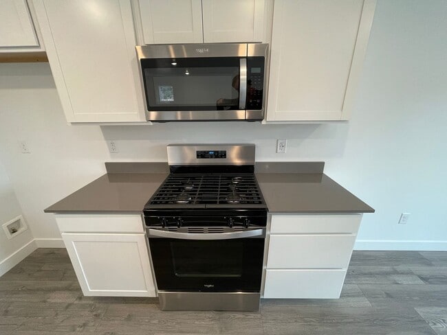 Building Photo - LaGrand at Old Sorrel!!