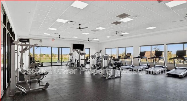 Building Photo - 2108 W Sheridan Ave