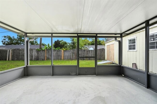 Building Photo - 4405 Almark Dr