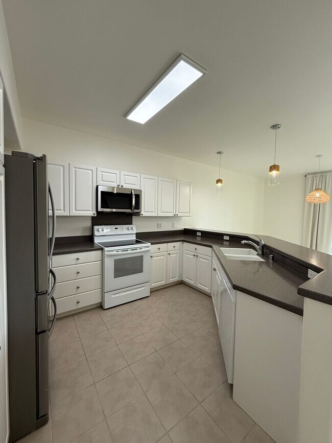 Building Photo - Resort Living in a Gated Community in Ko'olina! PETS NEGOTIABLE!