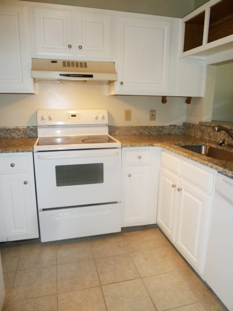 Building Photo - Available Now! Updated 2br 2ba Garden-Style Condo in Mill Creek! Walk to Campus