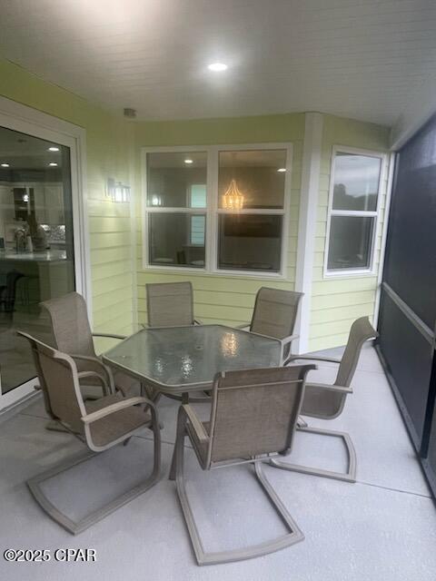 Building Photo - 9431 Paradise Dr