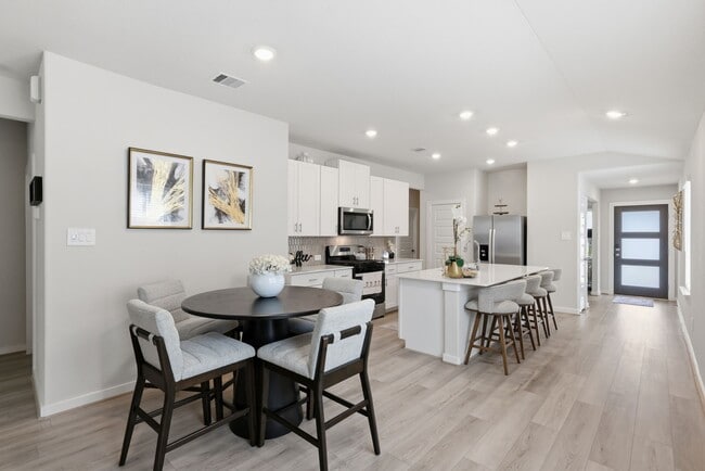 Building Photo - 16687 Sterling Clf St