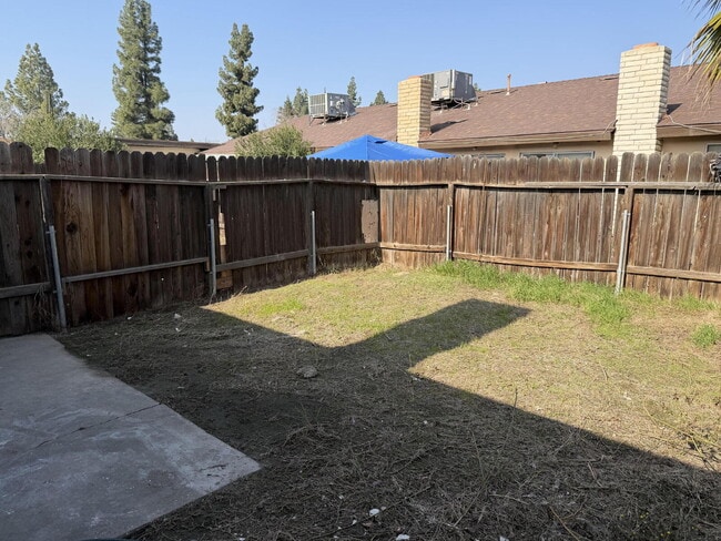 Building Photo - Modern Finishes, Bright Spaces, Ready for You