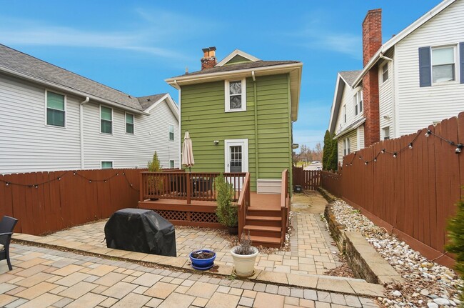 Building Photo - 2 Bed 2 Bath in Oakley!