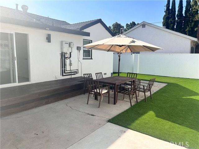 Building Photo - 7400 Hatillo Ave