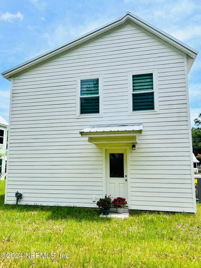 Building Photo - 535 S Woodlawn St