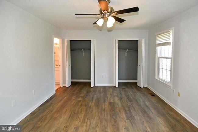 Building Photo - 10451 Malone Ct