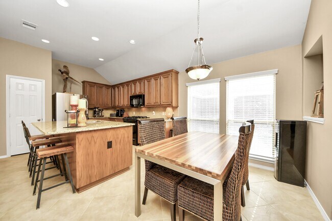Building Photo - 28219 Crossprairie Dr
