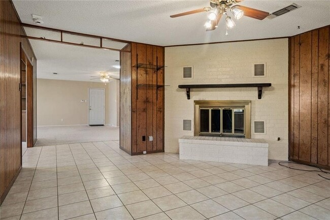 Building Photo - 813 Guadalupe St