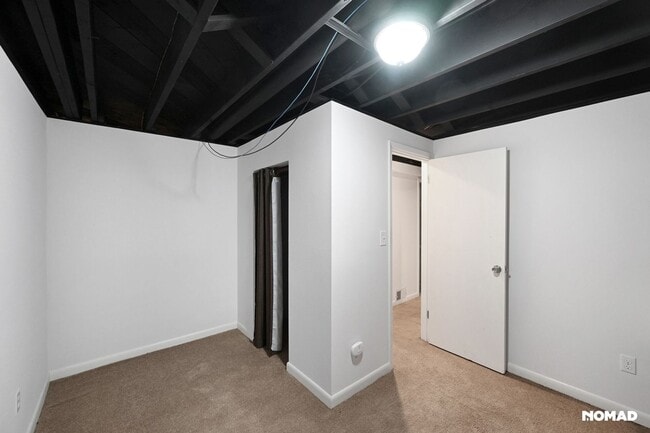 Building Photo - Spacious 4BR House in Denver