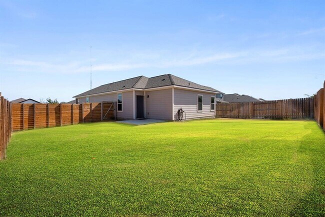 Building Photo - 221 Ancellotta Wy