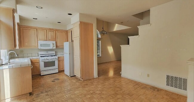 Building Photo - 502 Porpoise Bay Terrace