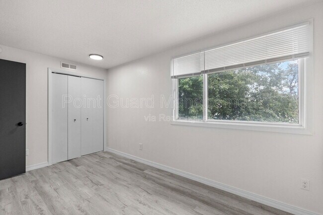 Building Photo - 1812 S Cleveland Ave