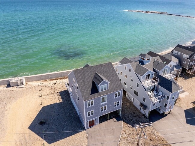 Building Photo - 308 Ocean St