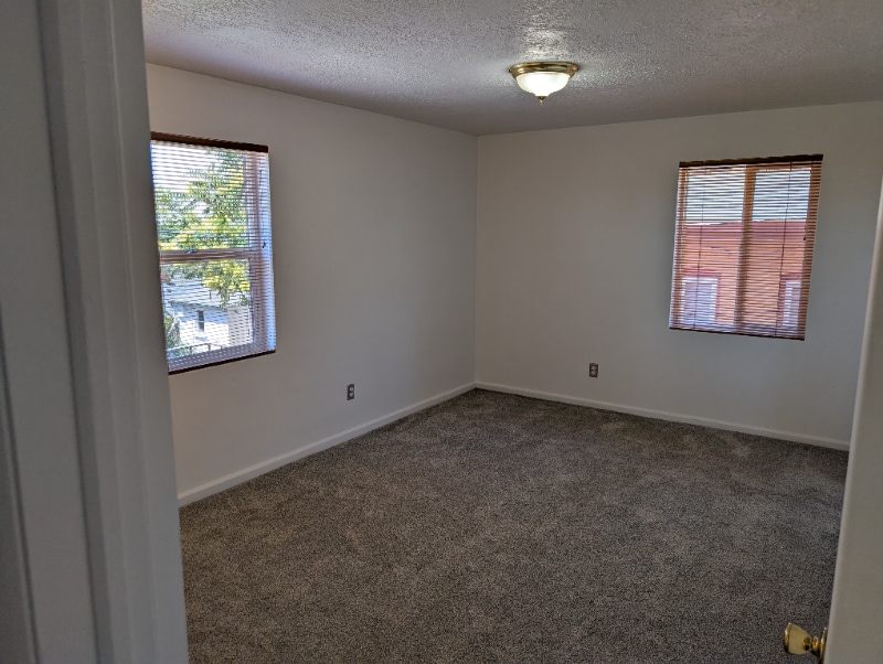 Building Photo - 651 N 200 W