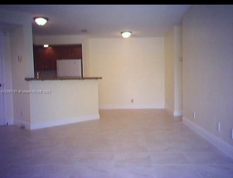 Building Photo - 3400 Pinewalk Dr N