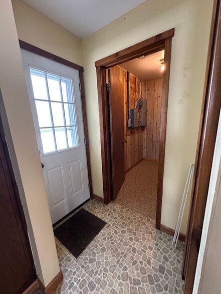 Building Photo - 118 Central Ave