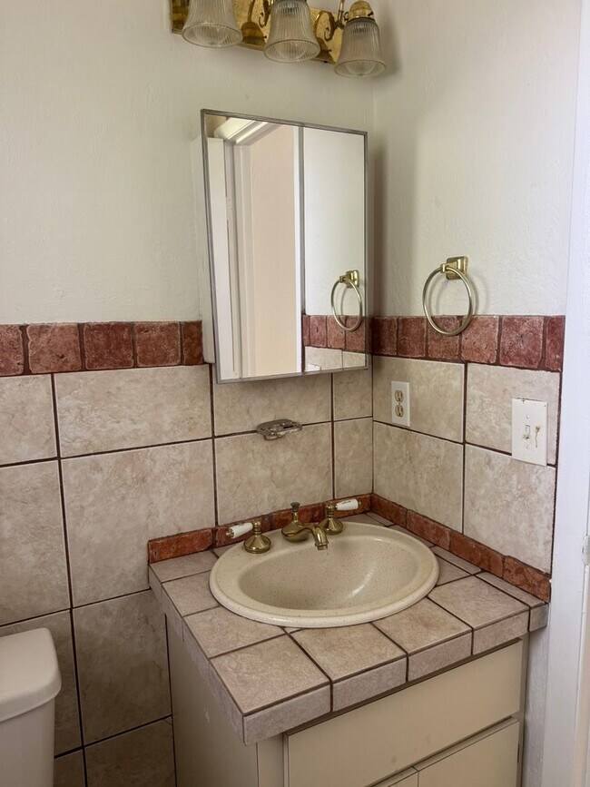 Building Photo - 3/2 Single Family Home in Lehigh Acres for...