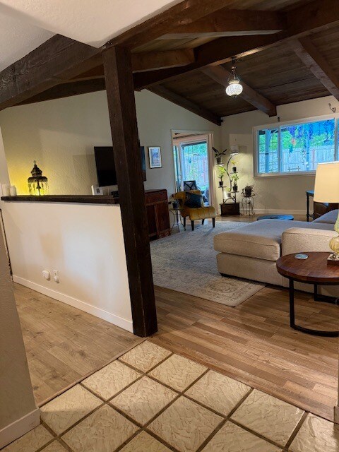 Building Photo - 812 Greenwich Dr