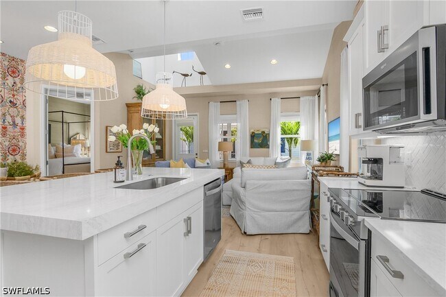 Building Photo - 7286 Saona CT