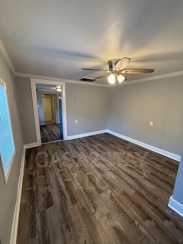 Building Photo - 1127 Lincoln Ave